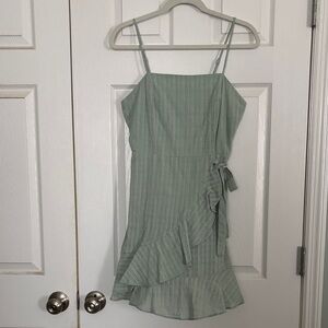 Elegant Green Sleeveless Dress